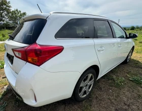 Обява за продажба на Toyota Auris 2.0 D4D ~15 999 лв. - изображение 3