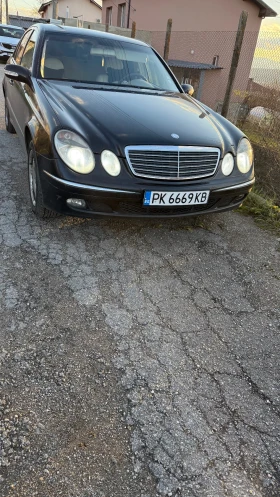 Mercedes-Benz E 200, снимка 3