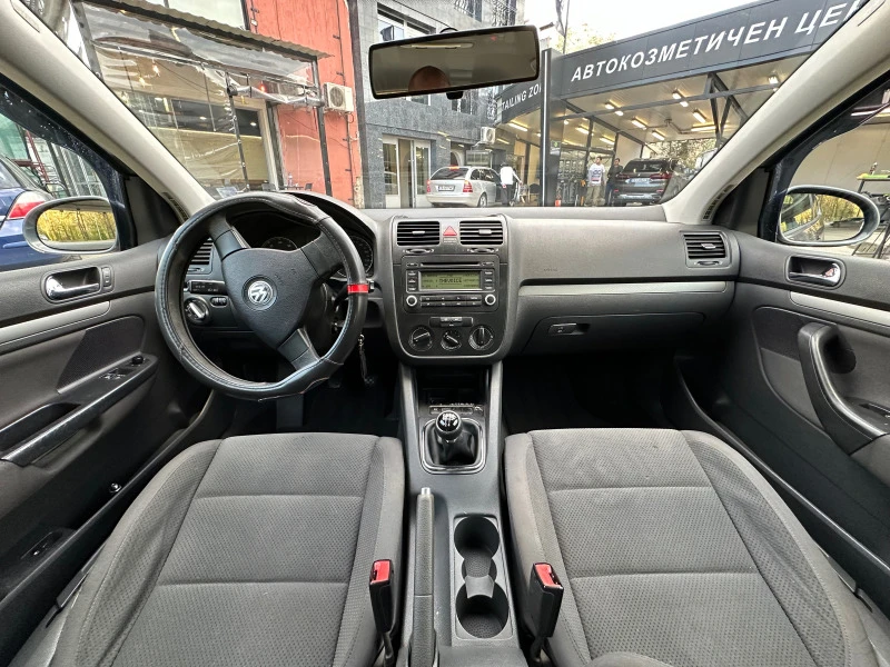 VW Golf 1.6i 102, снимка 8 - Автомобили и джипове - 45289199