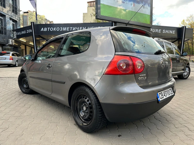 VW Golf 1.6i 102, снимка 16 - Автомобили и джипове - 45289199