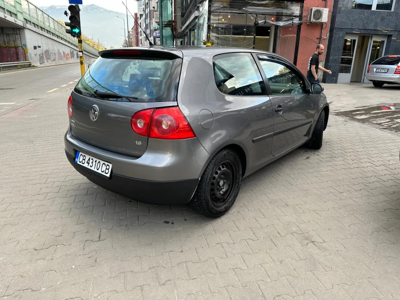 VW Golf 1.6i 102, снимка 7 - Автомобили и джипове - 45289199