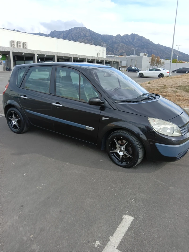 Renault Scenic, снимка 3 - Автомобили и джипове - 47318208