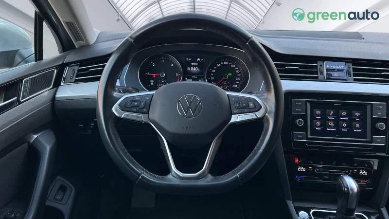 VW Passat VW Passat 2.0 TDi SCR DSG, Месечна вноска от 490 л, снимка 11 - Автомобили и джипове - 49184813