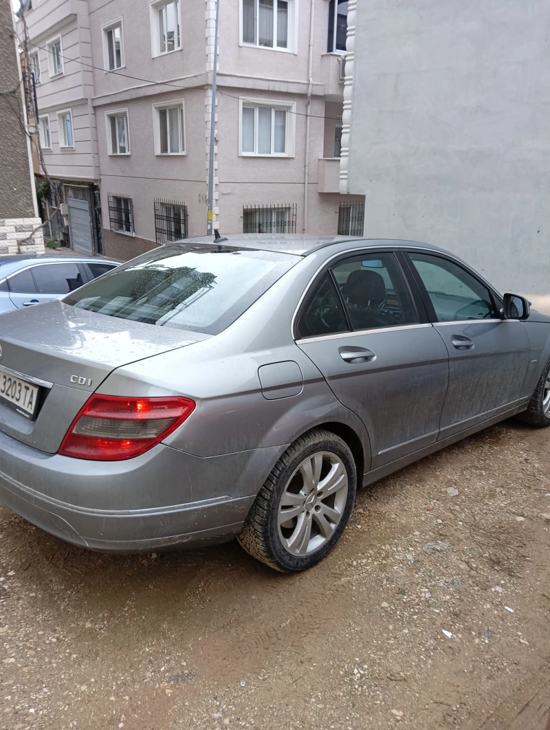 Mercedes-Benz C 220 CDI, снимка 2 - Автомобили и джипове - 49426914