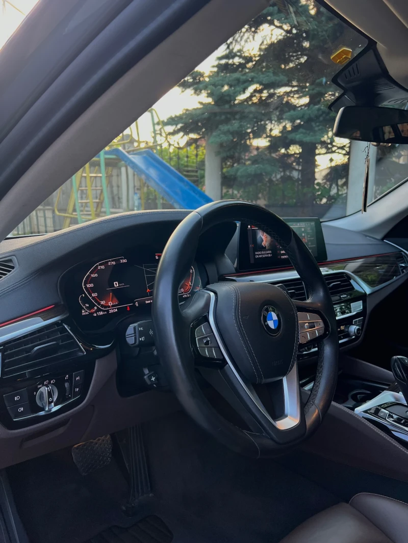 BMW 520 xDrive Luxury Line, снимка 6 - Автомобили и джипове - 52467266