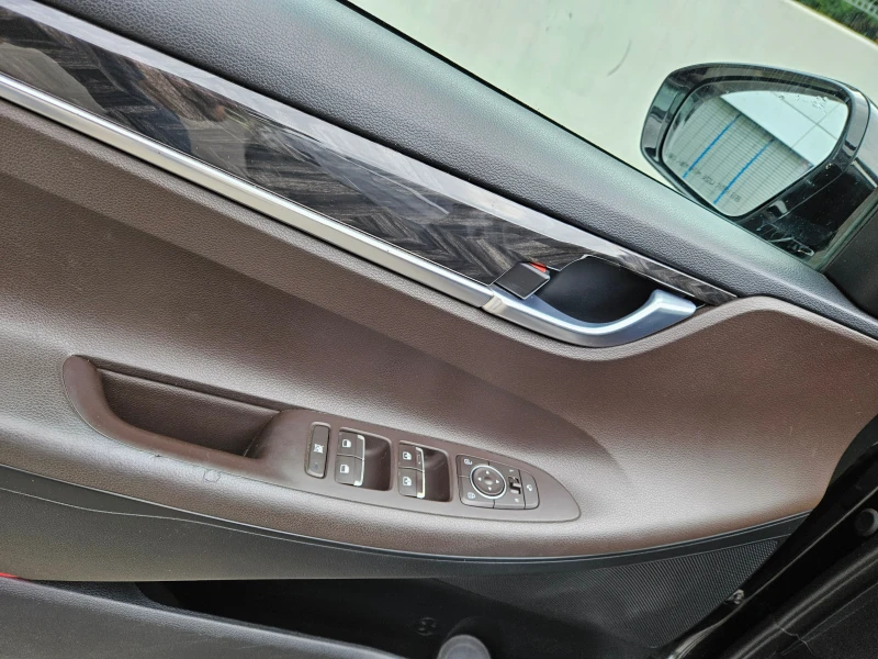 Hyundai Grandeur, снимка 17 - Автомобили и джипове - 51044829