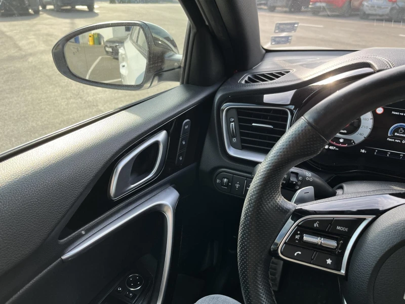 Kia XCeed GT Line, снимка 13 - Автомобили и джипове - 52527036