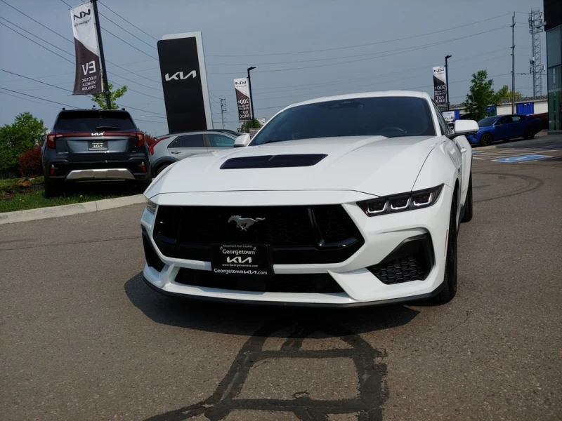 Ford Mustang GT * * CARFAX * * АВТО КРЕДИТ * * , снимка 3 - Автомобили и джипове - 52673825