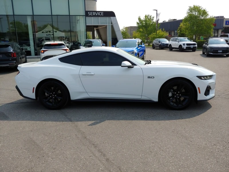 Ford Mustang GT * * CARFAX * * АВТО КРЕДИТ * * , снимка 4 - Автомобили и джипове - 52673825