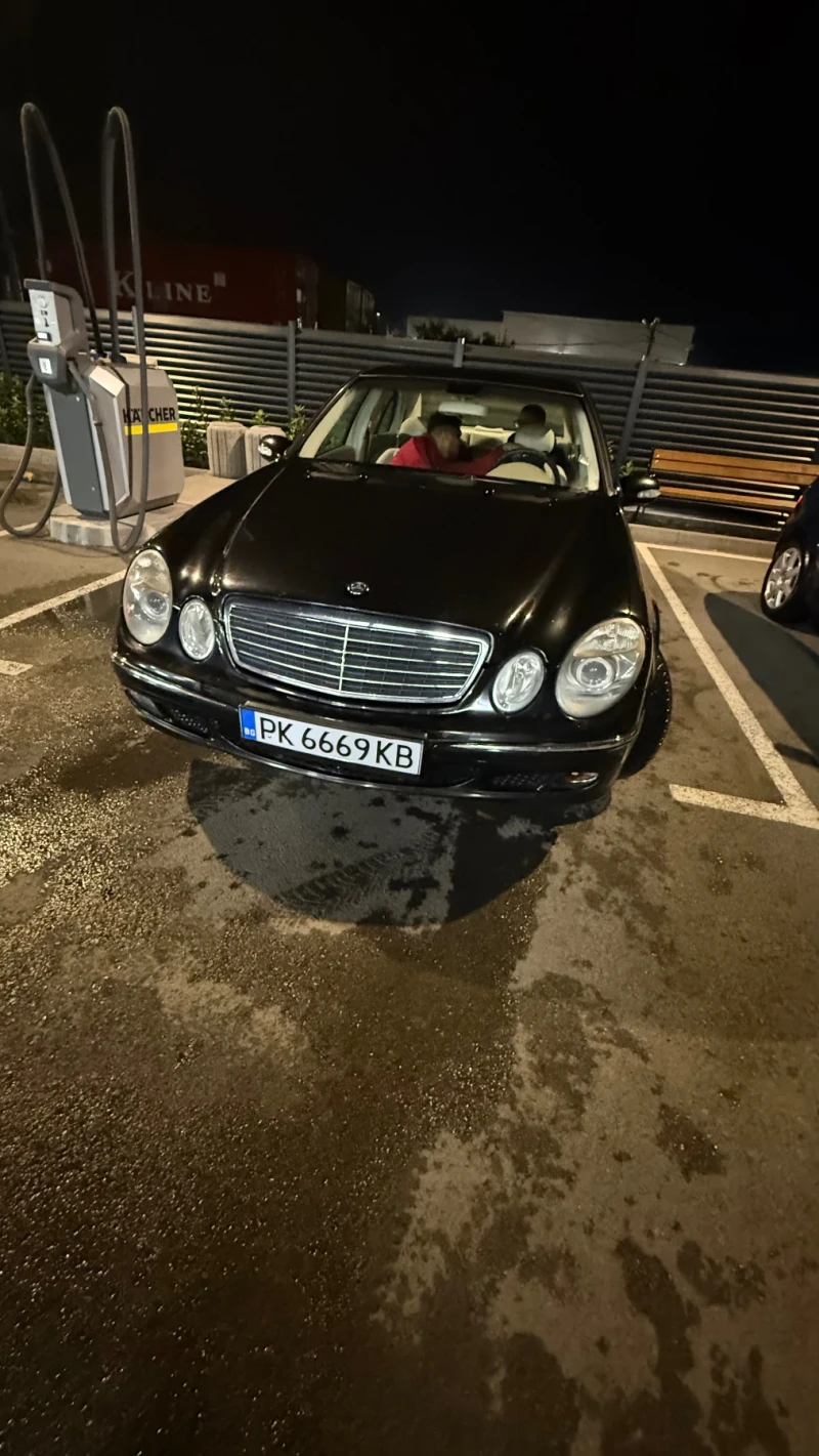 Mercedes-Benz E 200, снимка 7 - Автомобили и джипове - 53494109