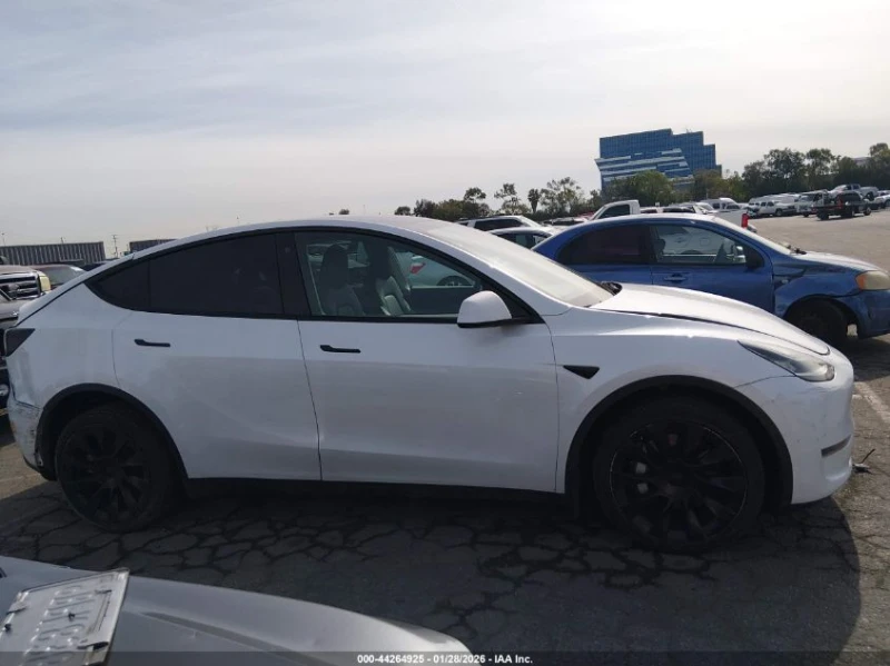 Tesla Model Y DUAL MOTOR, снимка 8 - Автомобили и джипове - 53508550