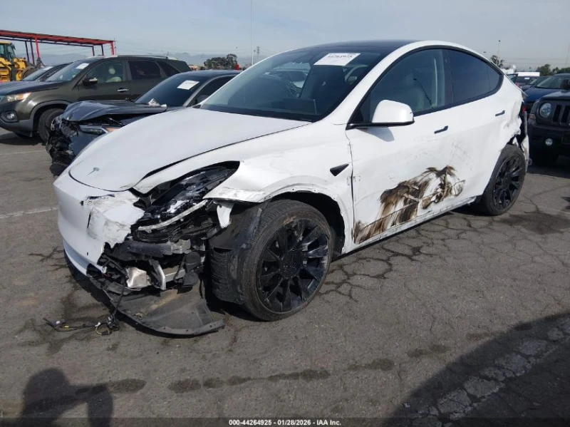 Tesla Model Y DUAL MOTOR, снимка 2 - Автомобили и джипове - 53508550