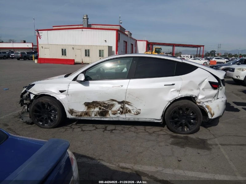 Tesla Model Y DUAL MOTOR, снимка 9 - Автомобили и джипове - 53508550