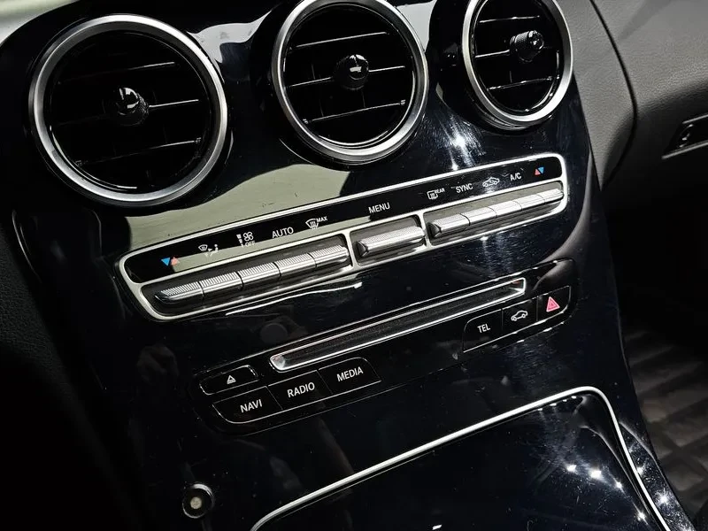 Mercedes-Benz C 200 2.0, снимка 17 - Автомобили и джипове - 54278023