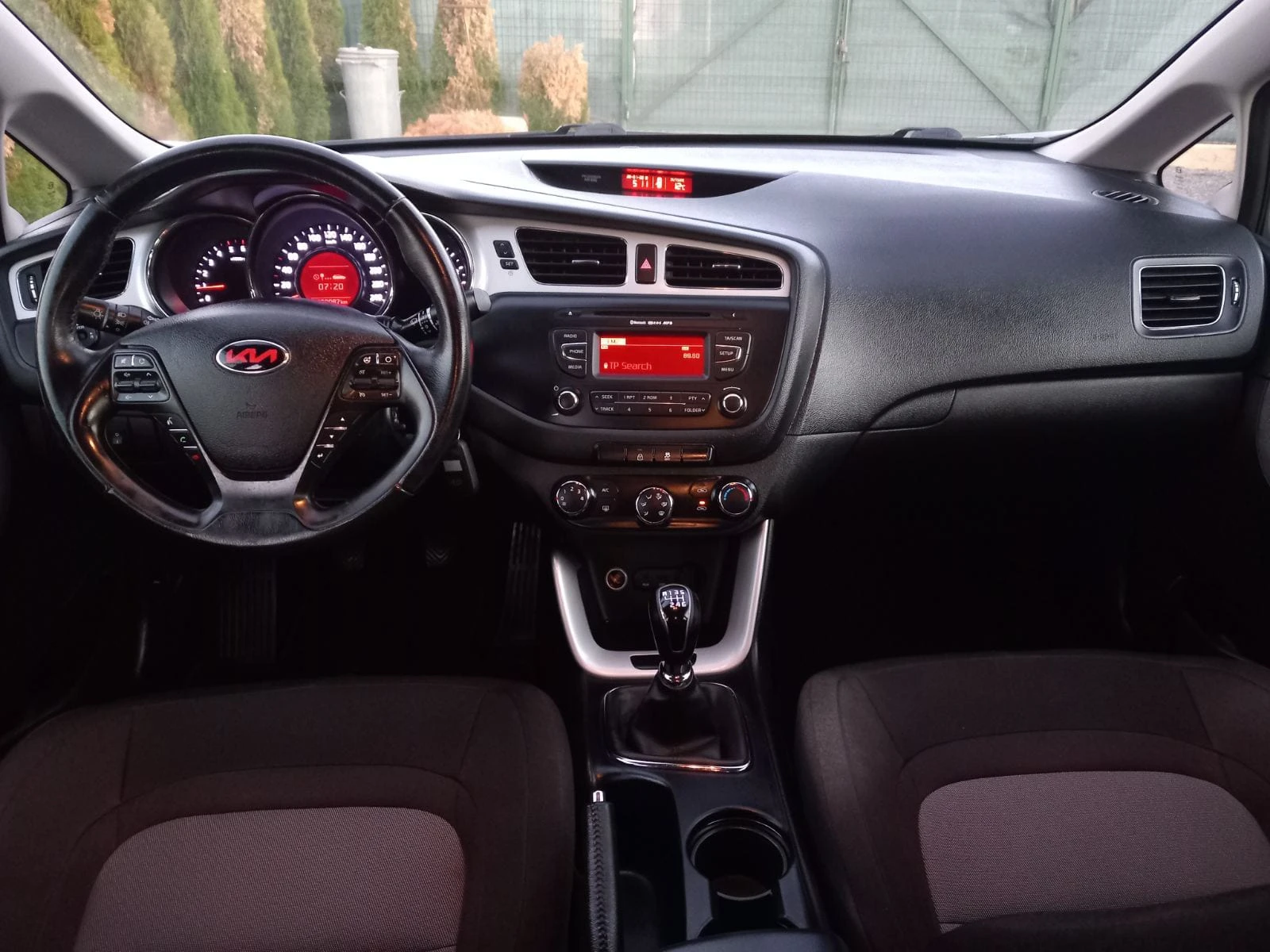 Kia Ceed 1.4CRDi-90HP EURO5 - изображение 10