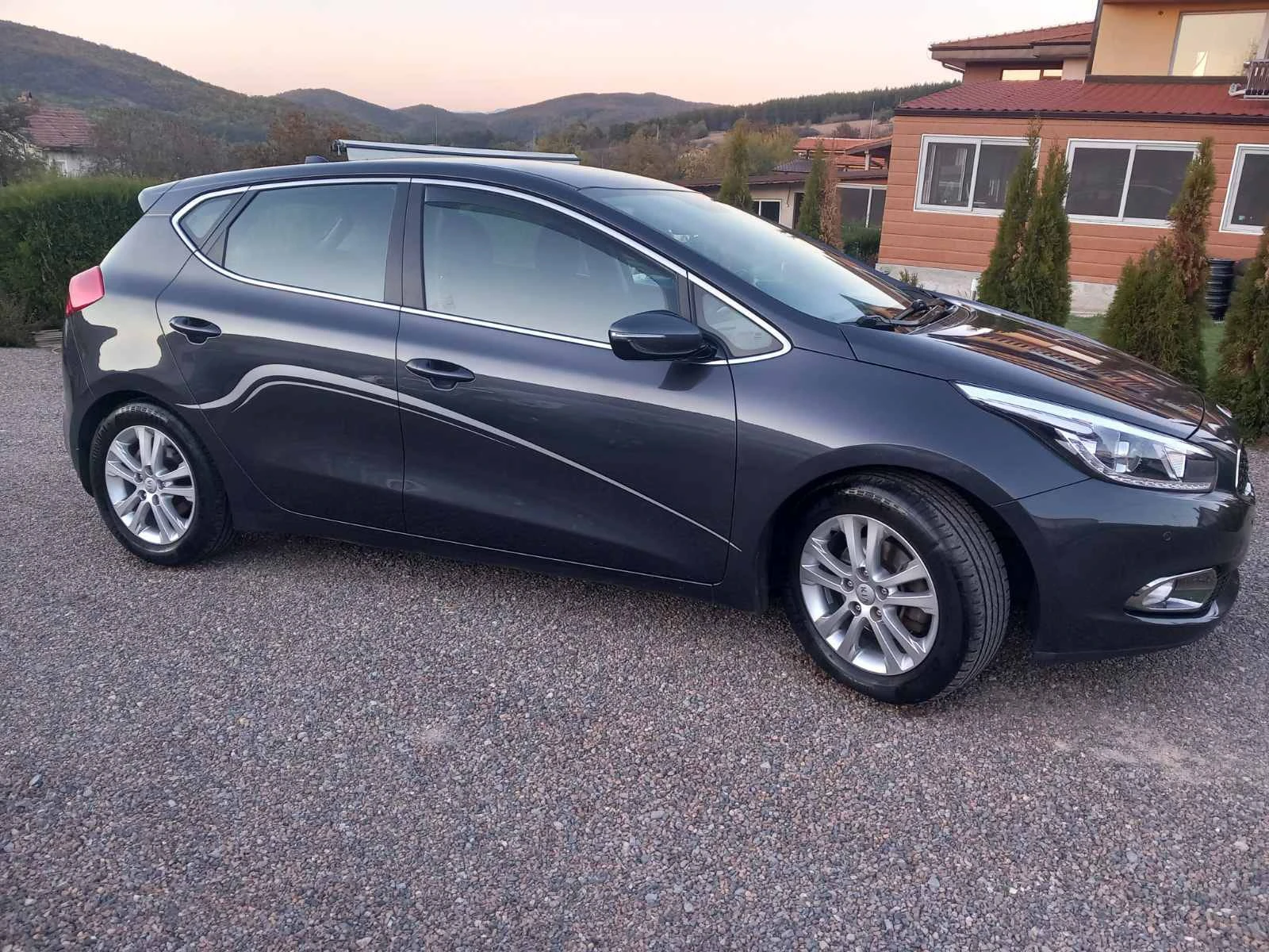 Kia Ceed 1.4CRDi-90HP EURO5 - изображение 7