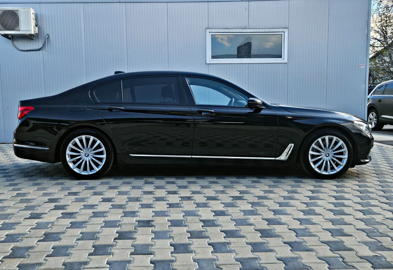 BMW 750 LD/M/XD/TVx3/DISTR/NIGHT/PANO/HUD/МАСАЖ/ОБДУХ/LIZ - изображение 4