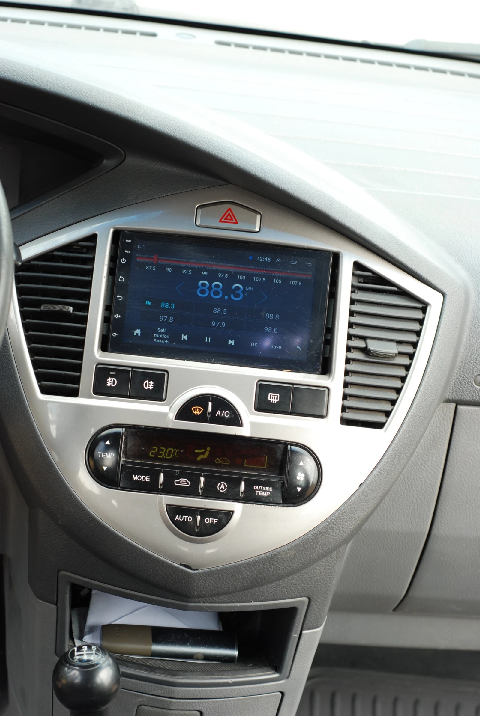 Kia Carens 1.6 Газов Инжекцион - изображение 9