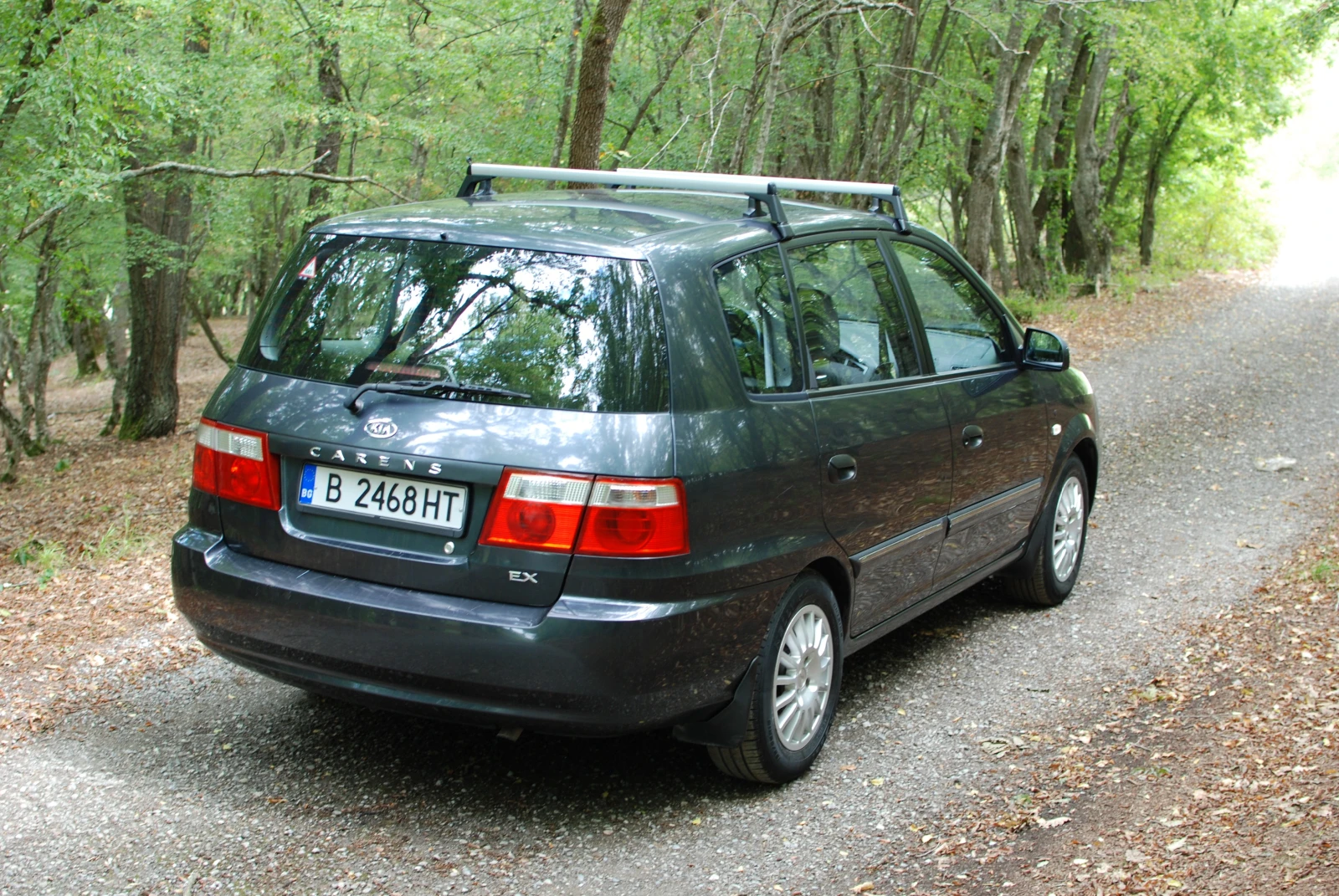Kia Carens 1.6 Газов Инжекцион - изображение 5