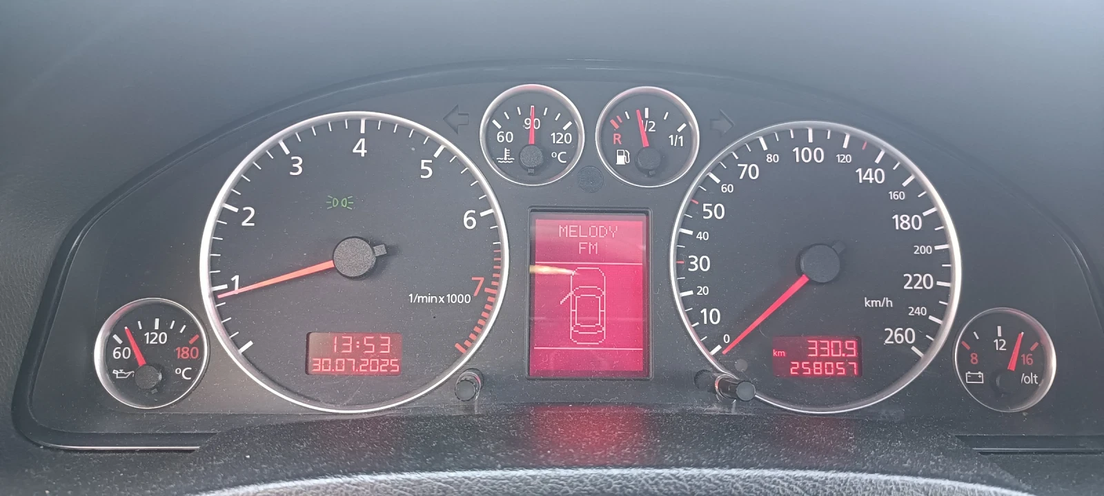 Audi A6 Avant QUATTRO - изображение 8