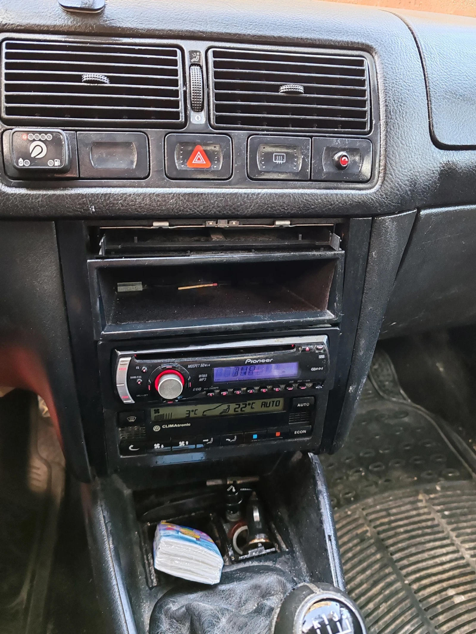 VW Golf 1.6LPG Climatronic - изображение 7