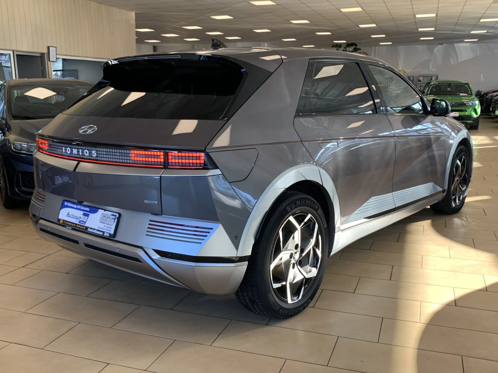 Hyundai Ioniq 5 UNIQ* 72.6KW* 306H.P.* ��������* �������� | Mobile.bg � ����������� 2