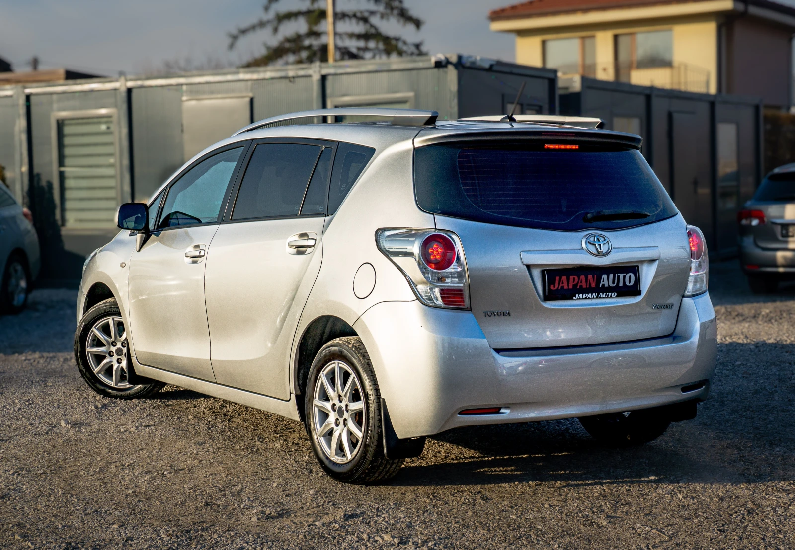 Toyota Verso 1.8 VVT-i | С ГАРАНЦИЯ  - изображение 4