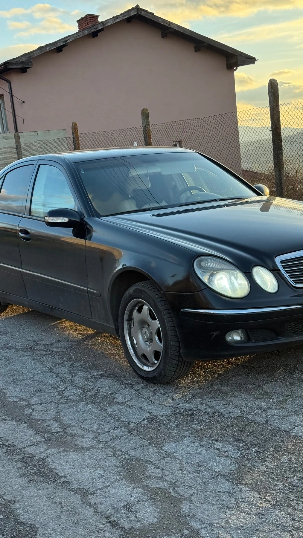 Mercedes-Benz E 200  - изображение 2