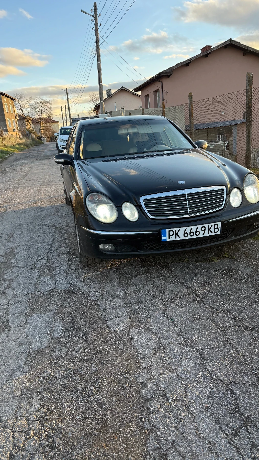 Mercedes-Benz E 200  - изображение 4