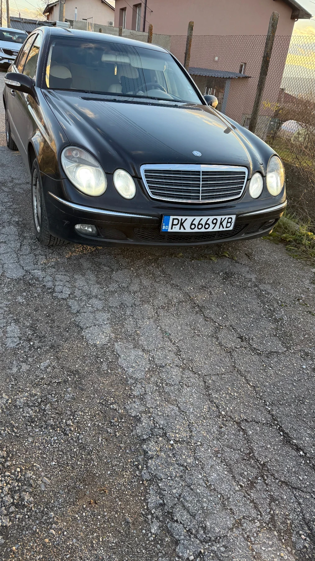 Mercedes-Benz E 200  - изображение 3