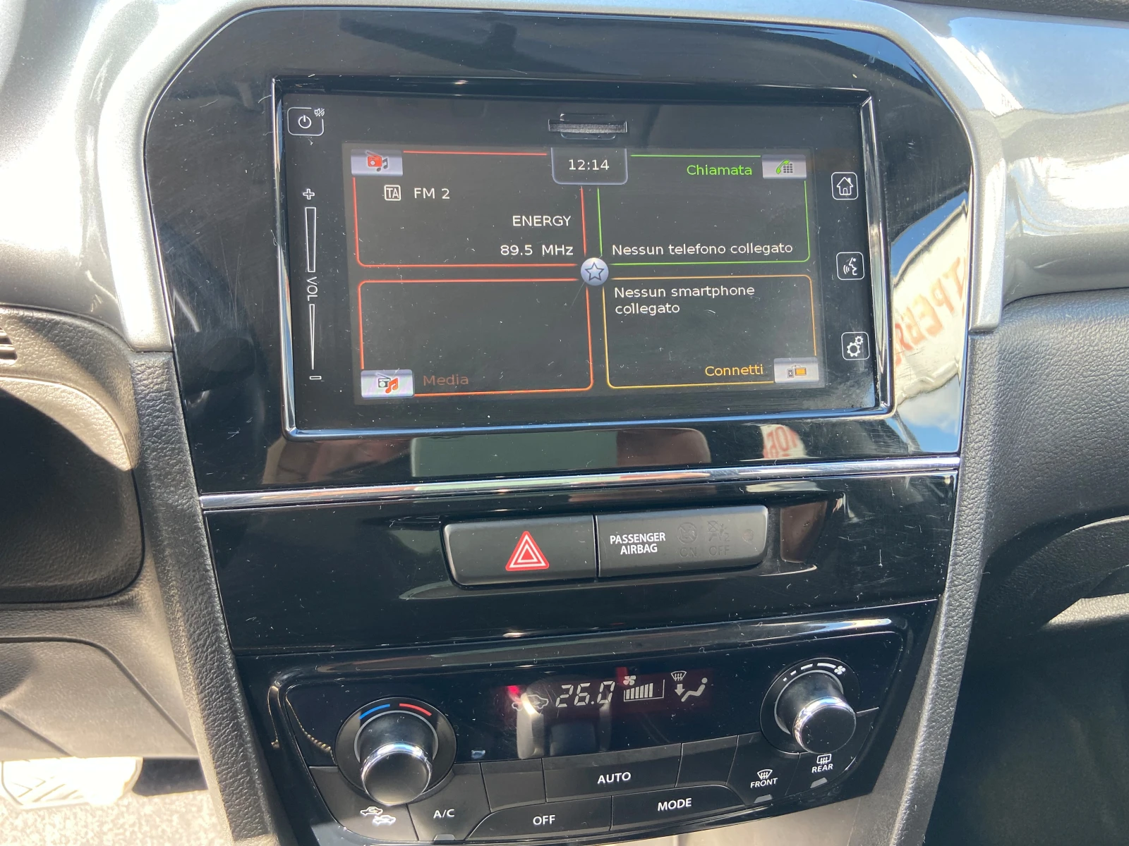 Suzuki Vitara 1.6i-Euro6-Автоматик! - изображение 10