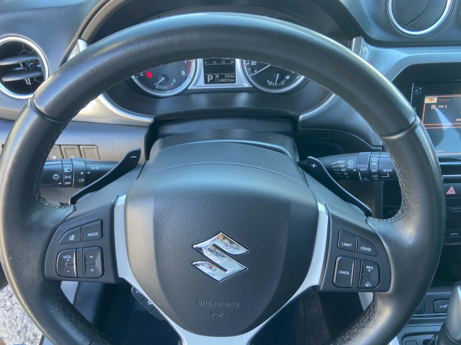 Suzuki Vitara 1.6i-Euro6-Автоматик! - изображение 8