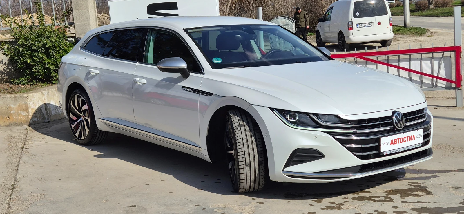 VW Arteon SHOOTING BRAKE-Elegance-4Motion-200кс-MATRIX-Кожа, снимка 2 - Автомобили и джипове - 53872177
