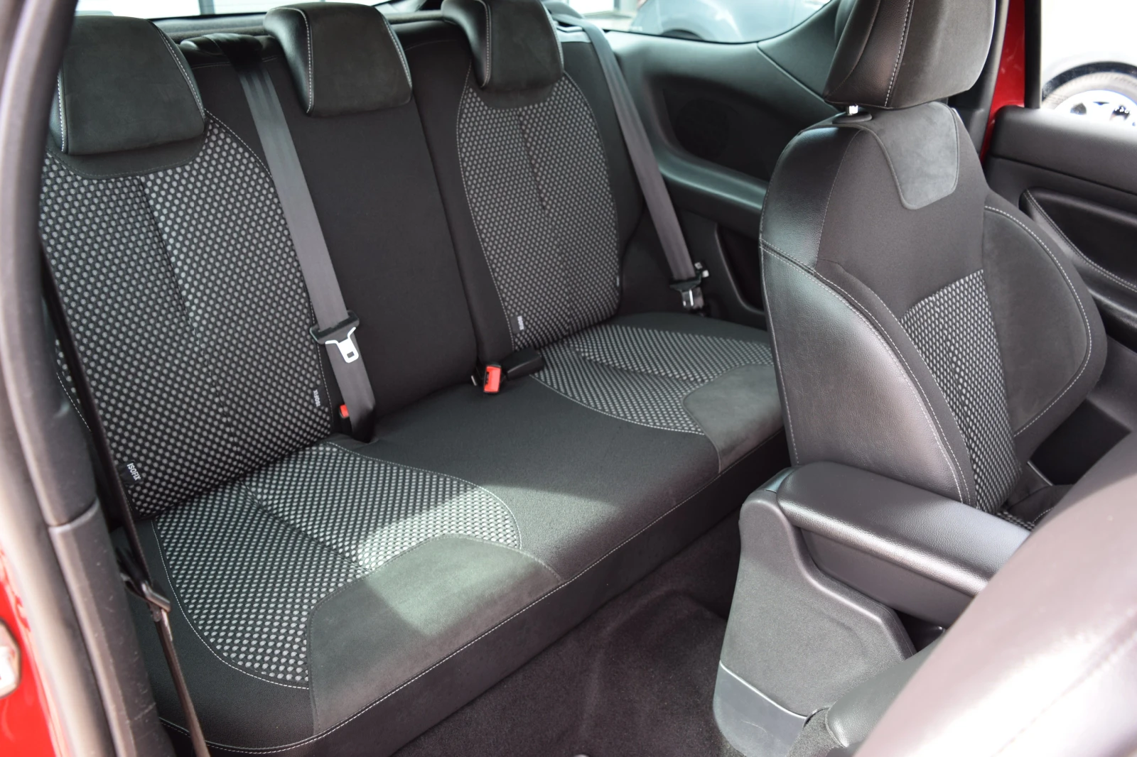 Citroen DS3 1.6i* 120 kc* Автоматик* 59500 км!!* Euro5, снимка 12 - Автомобили и джипове - 54090521