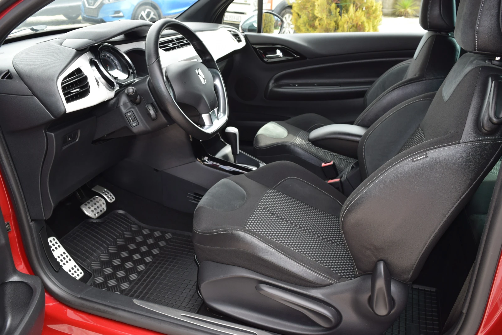 Citroen DS3 1.6i* 120 kc* Автоматик* 59500 км!!* Euro5, снимка 10 - Автомобили и джипове - 54090521