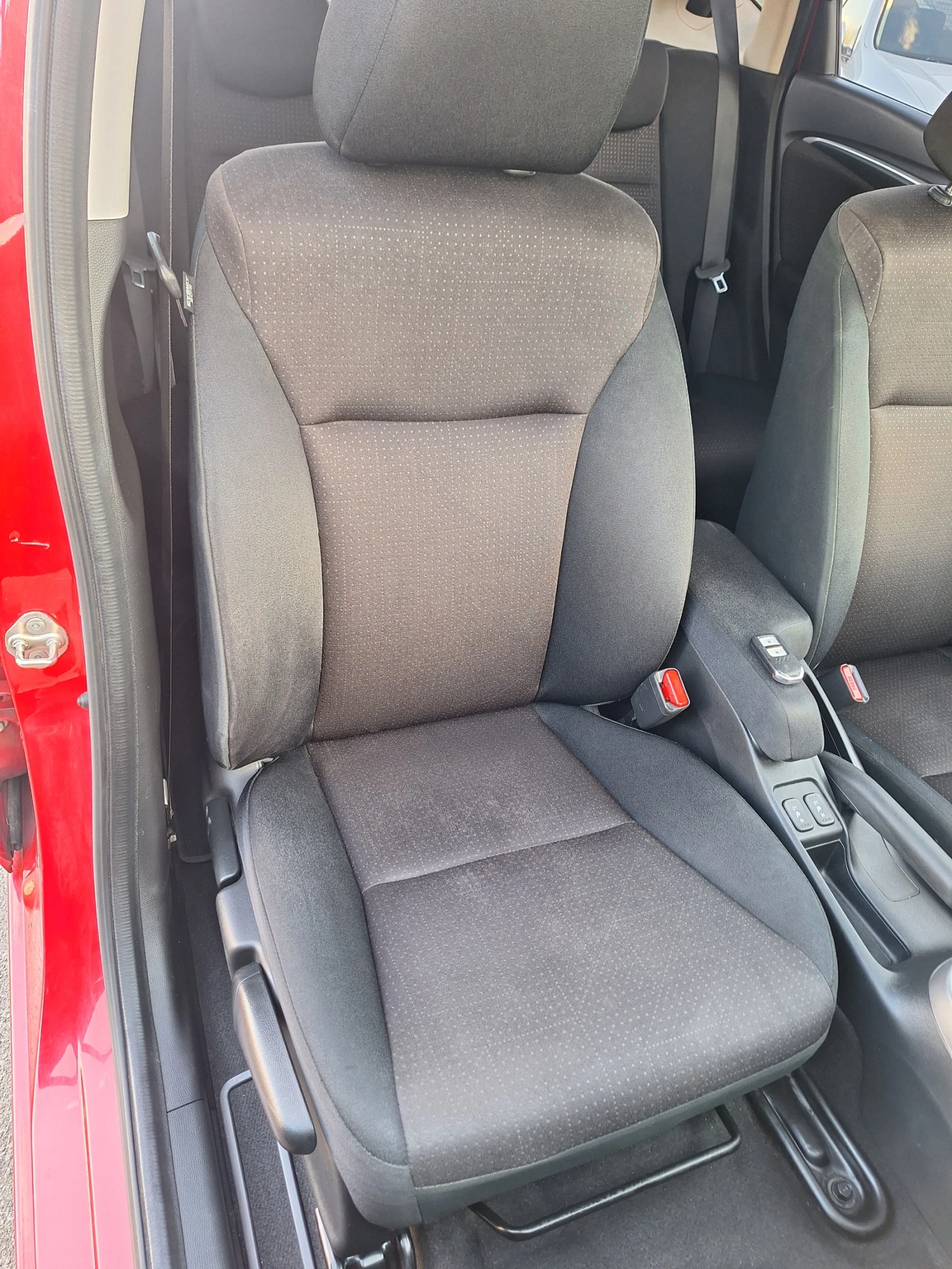 Honda Jazz 1.3-ABTOMAT-BCИЧКИ ЕКСТРИ, снимка 10 - Автомобили и джипове - 54124723