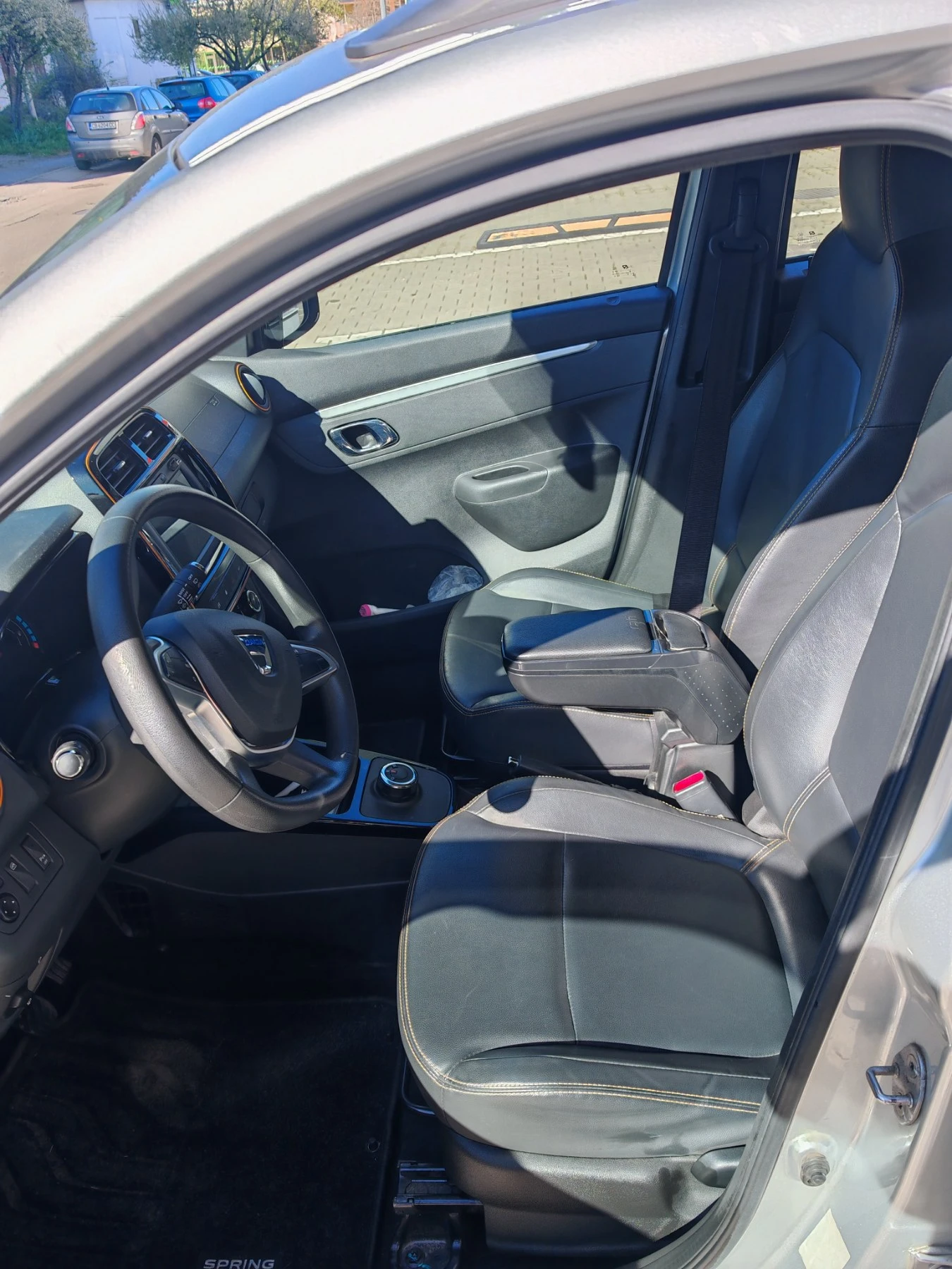 Dacia Spring, снимка 11 - Автомобили и джипове - 54200184