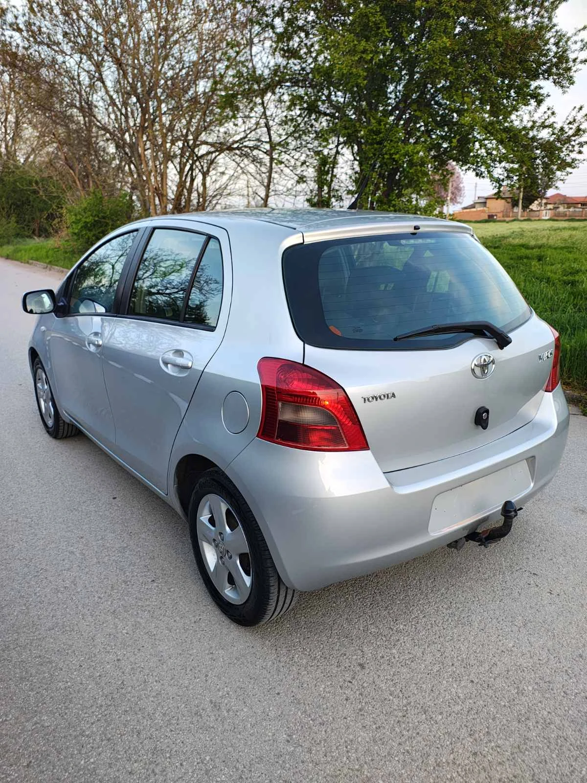 Toyota Yaris 1.3 VVTI, снимка 4 - Автомобили и джипове - 54234436