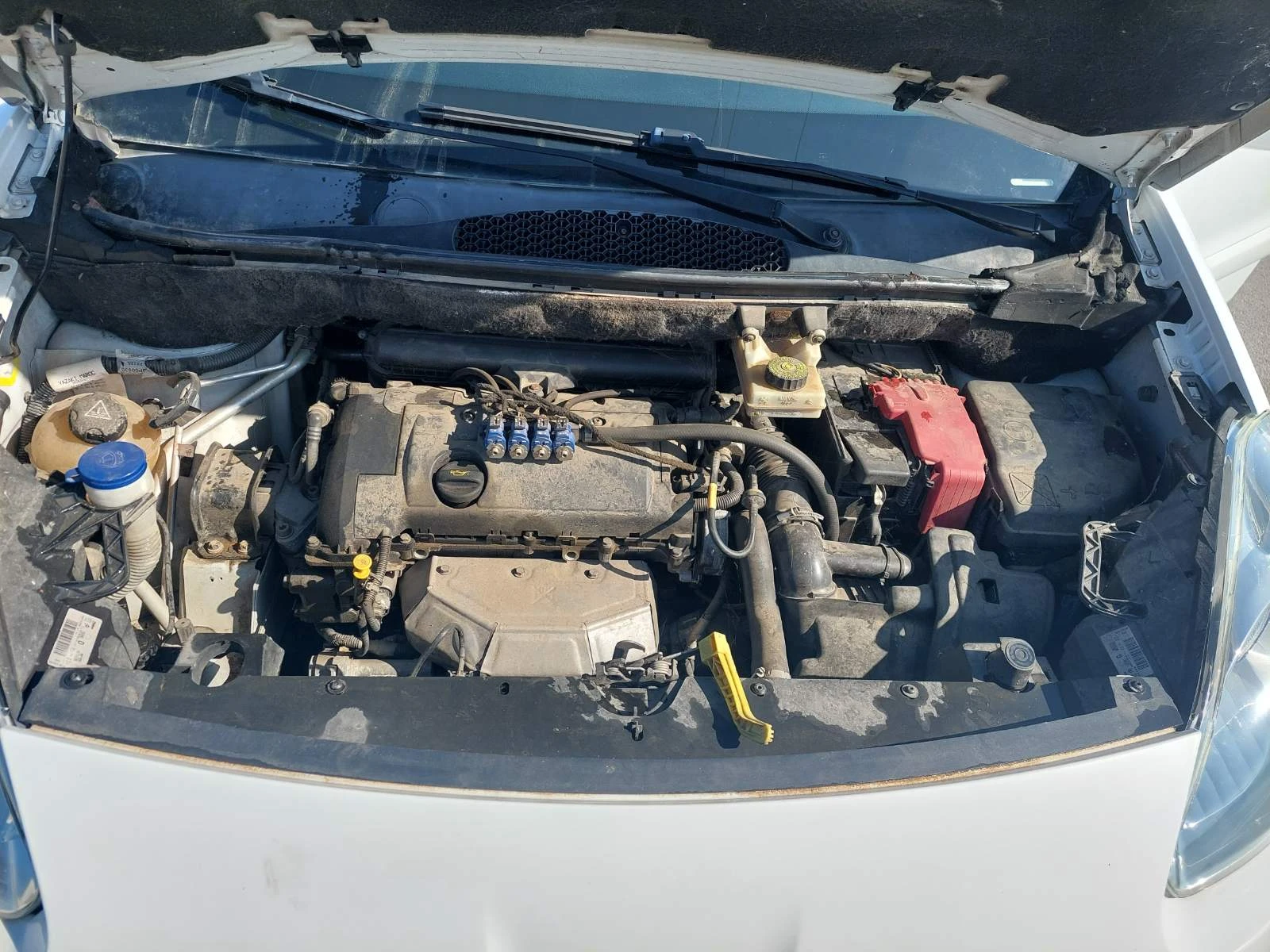 Peugeot Partner 1.6 GAZ, снимка 9 - Автомобили и джипове - 54326382