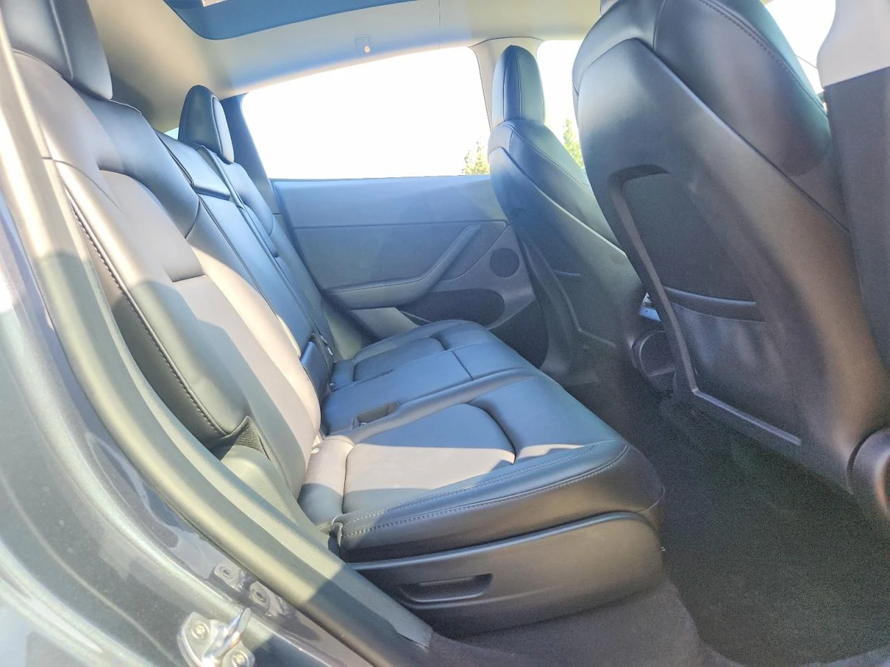 Tesla Model Y | Mobile.bg � ����������� 10