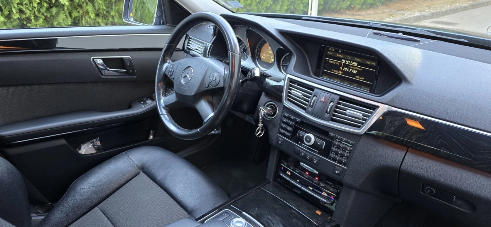 Mercedes-Benz E 350 Avantgarde / 231 к.с. / 3.0, снимка 11 - Автомобили и джипове - 55435212