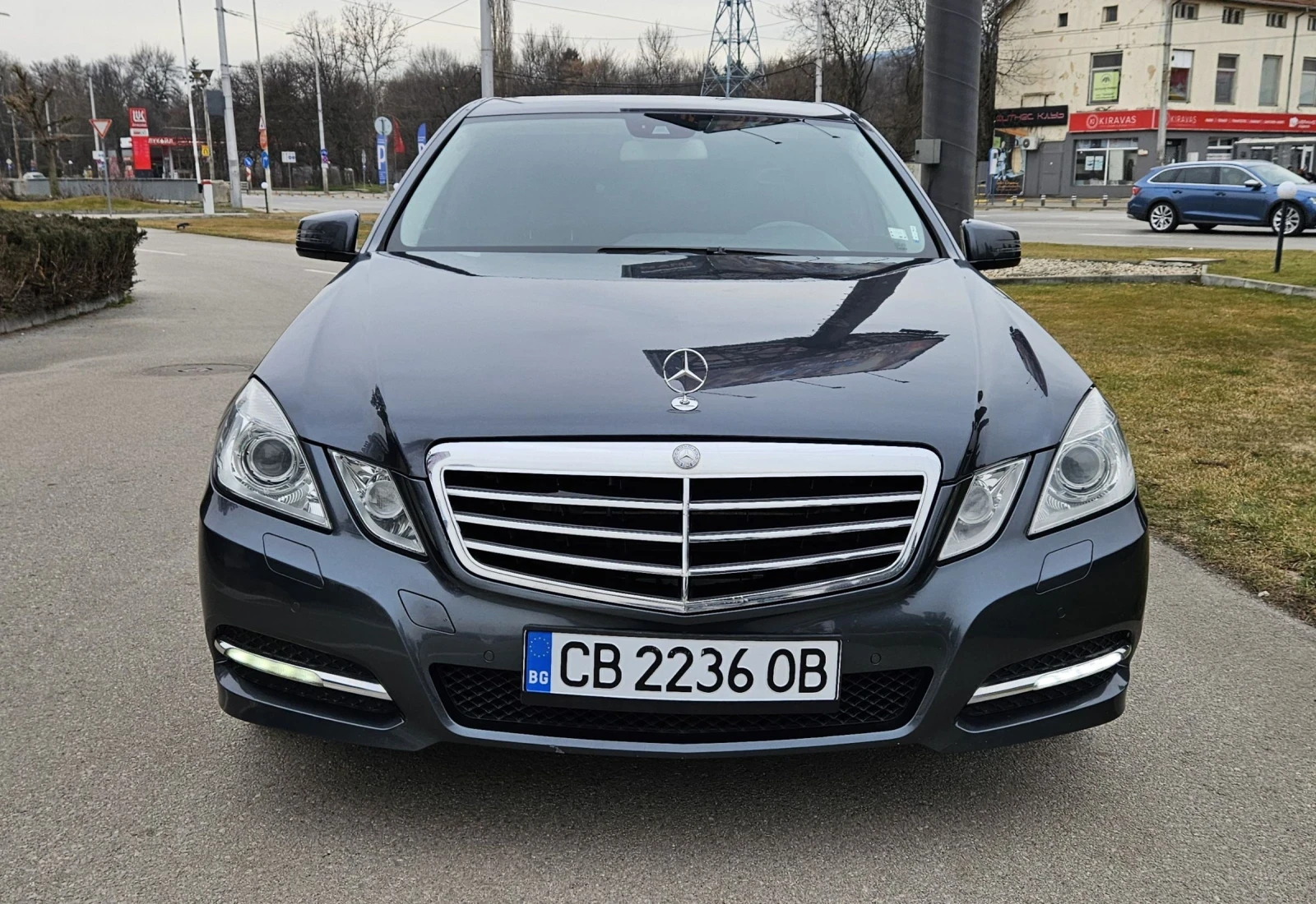 Mercedes-Benz E 350 Avantgarde , снимка 2 - Автомобили и джипове - 55435212