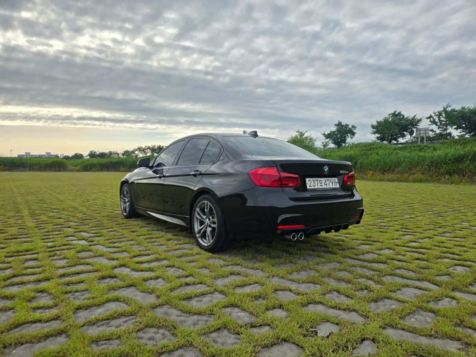 BMW 320 M SPORT LINE* Фиксирана цена* , снимка 3 - Автомобили и джипове - 55655300