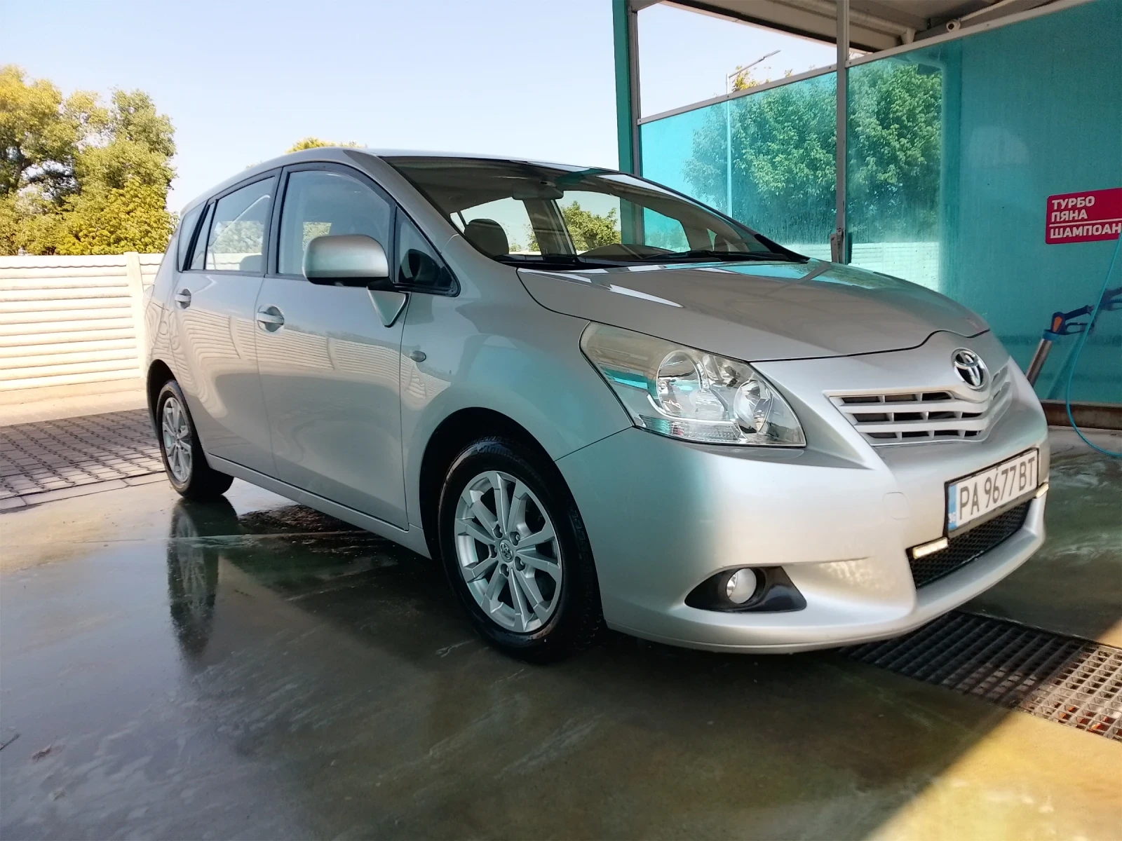 Toyota Verso 2.0 D4D 126ks., снимка 3 - Автомобили и джипове - 55660672