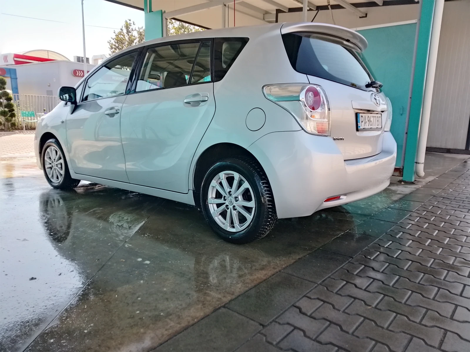 Toyota Verso 2.0 D4D 126ks., снимка 6 - Автомобили и джипове - 55660672