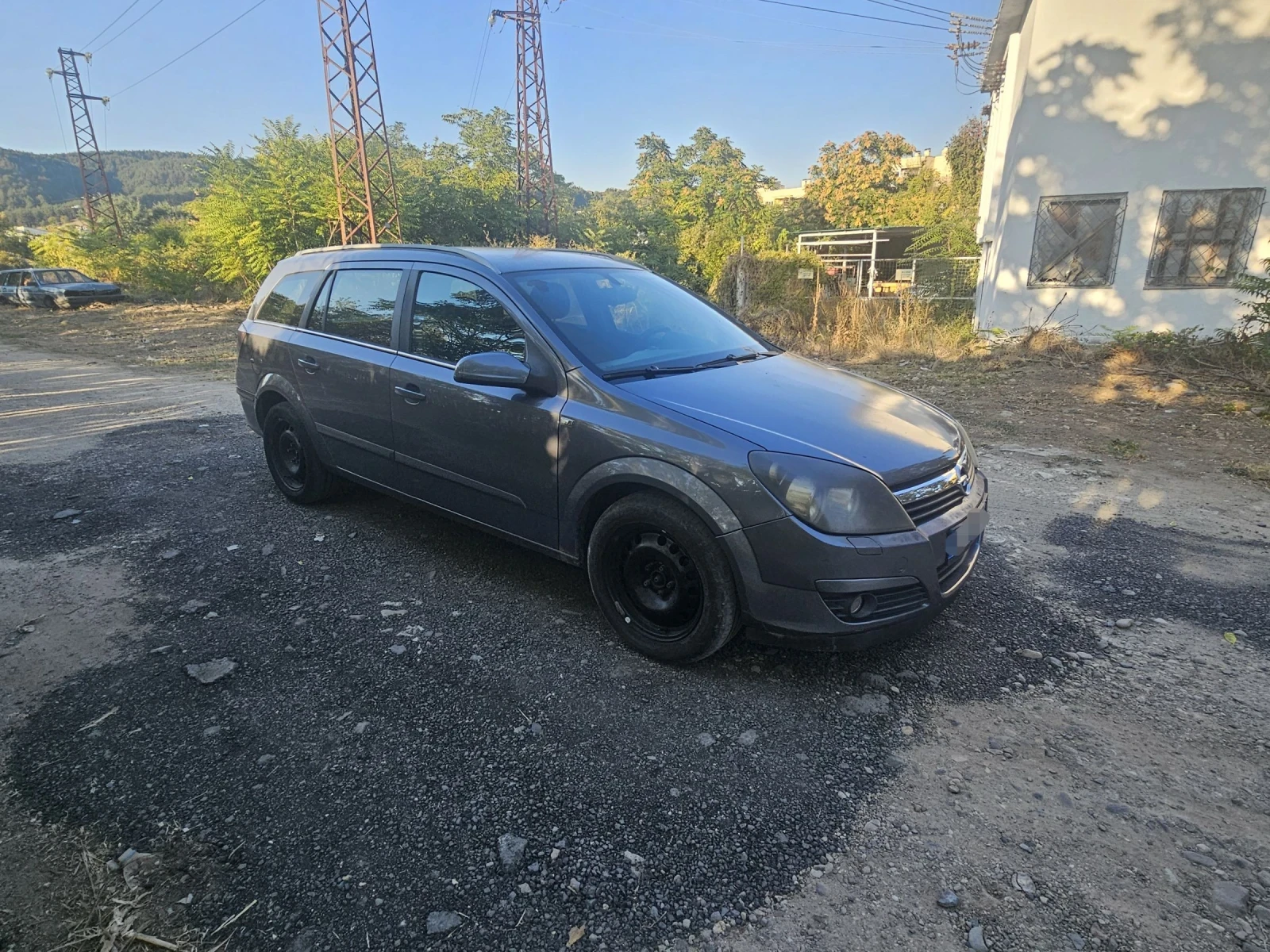 Opel Astra Комби, снимка 2 - Автомобили и джипове - 56154927
