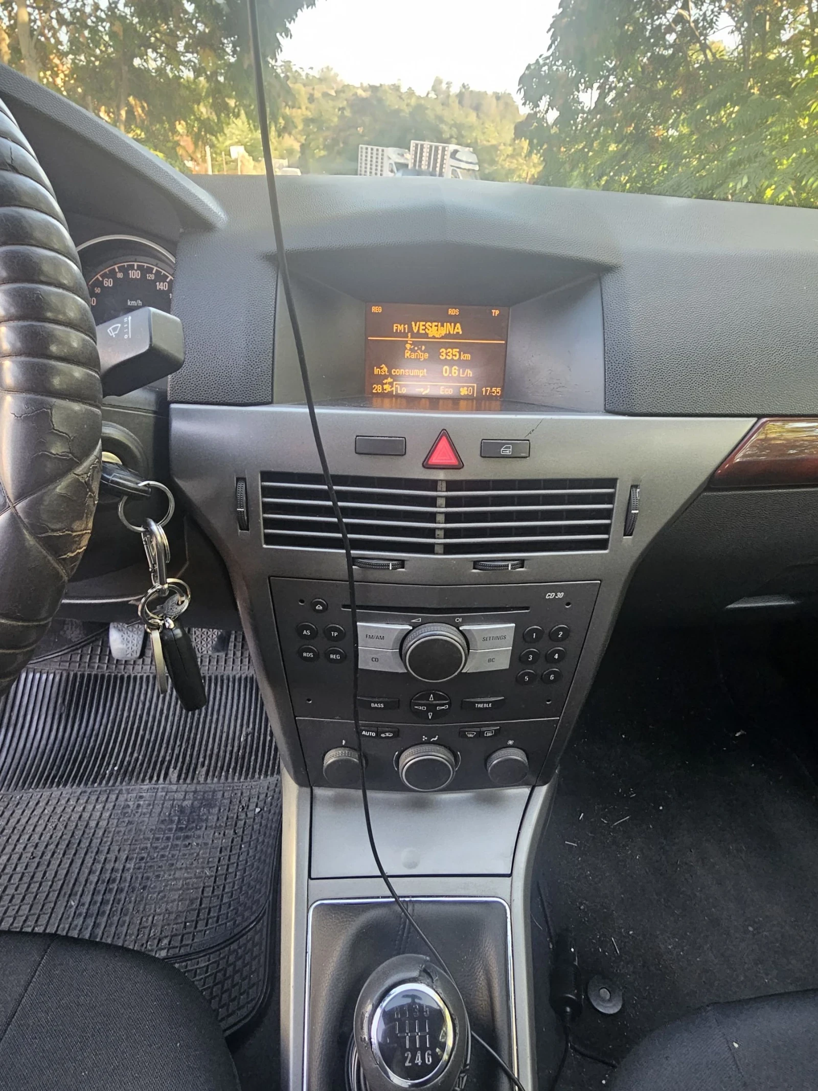 Opel Astra Комби, снимка 13 - Автомобили и джипове - 56154927