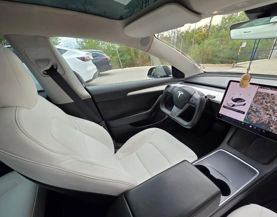 Tesla Model 3  4х4 Европейска Long Range, снимка 16 - Автомобили и джипове - 56245727