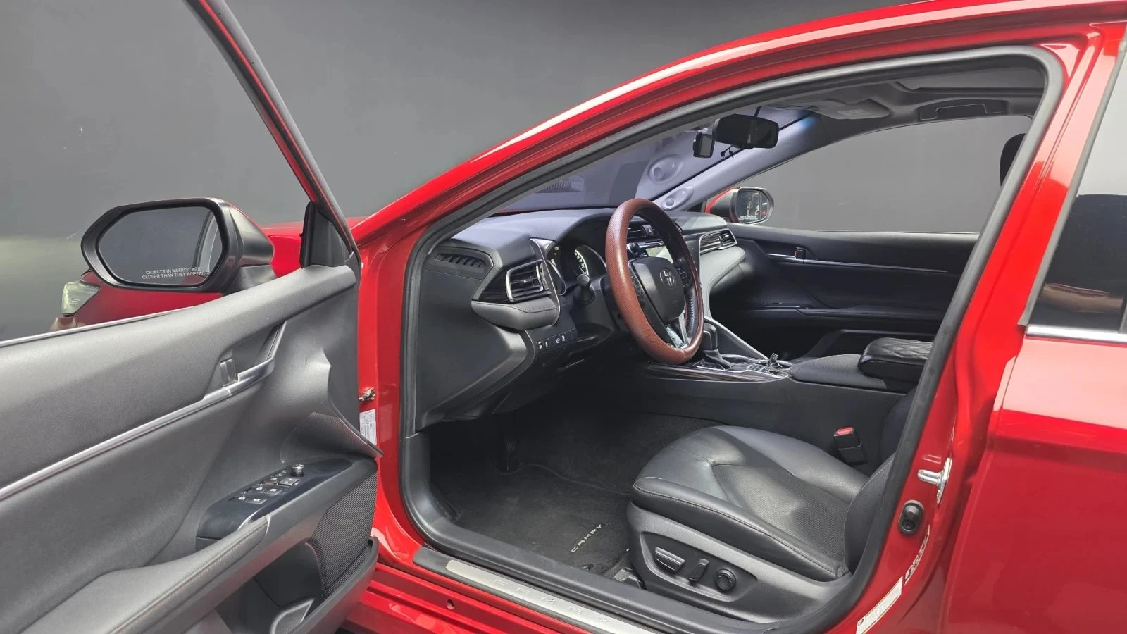 Toyota Camry, снимка 10 - Автомобили и джипове - 56689657