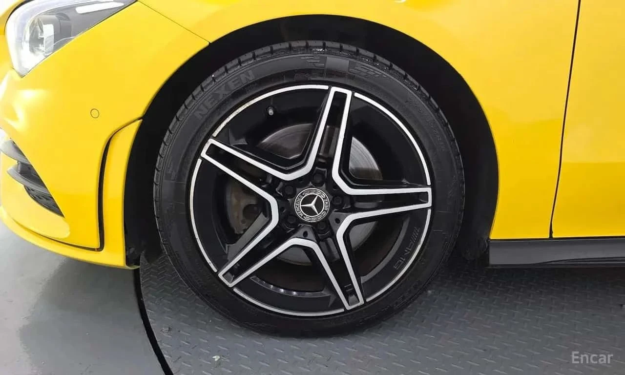 Mercedes-Benz CLA, снимка 5 - Автомобили и джипове - 56737176